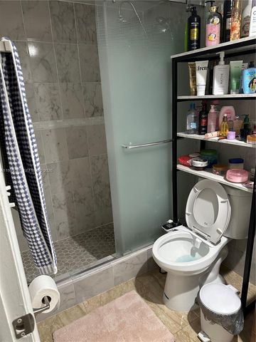 8021 N Sunrise Lakes Dr 101, Sunrise, FL 33322