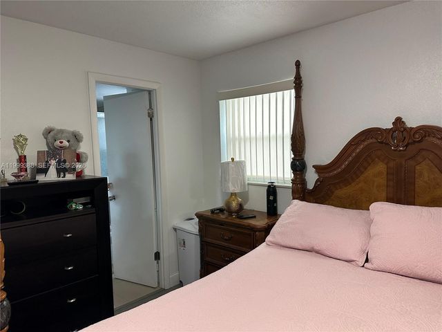 8021 N Sunrise Lakes Dr 101, Sunrise, FL 33322