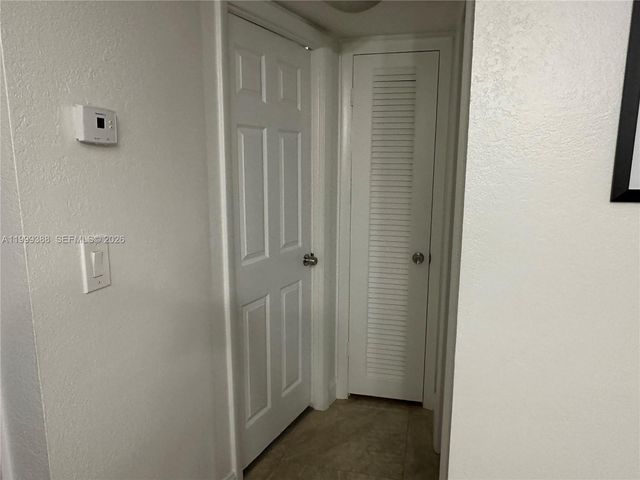 8021 N Sunrise Lakes Dr 101, Sunrise, FL 33322