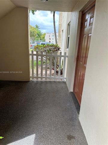 8021 N Sunrise Lakes Dr 101, Sunrise, FL 33322