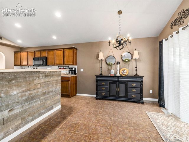 1140 W Shenandoah Drive, Pueblo, CO 81007