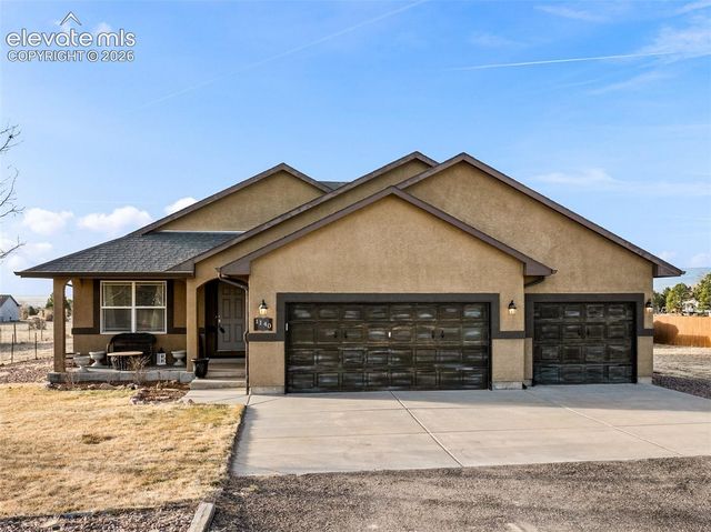 1140 W Shenandoah Drive, Pueblo, CO 81007