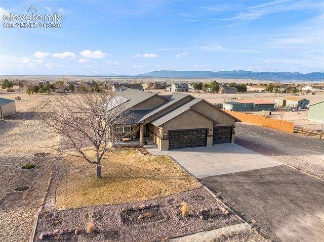 1140 W Shenandoah Drive, Pueblo, CO 81007