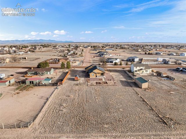 1140 W Shenandoah Drive, Pueblo, CO 81007