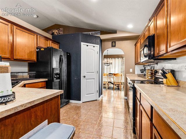 1140 W Shenandoah Drive, Pueblo, CO 81007