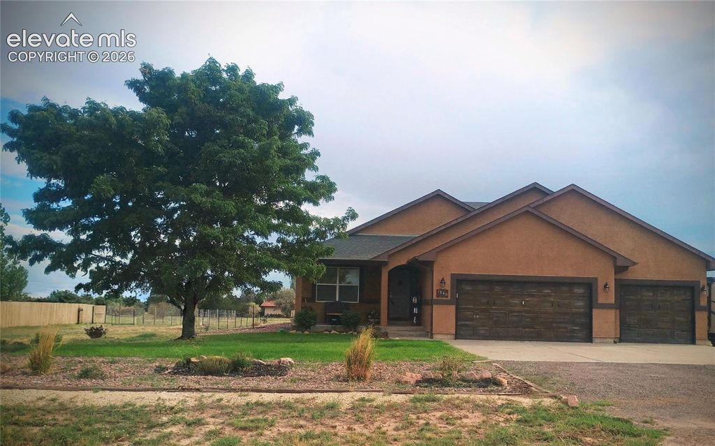 1140 W Shenandoah Drive, Pueblo, CO 81007