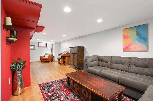 7401 Russell Avenue S, Richfield, MN 55423