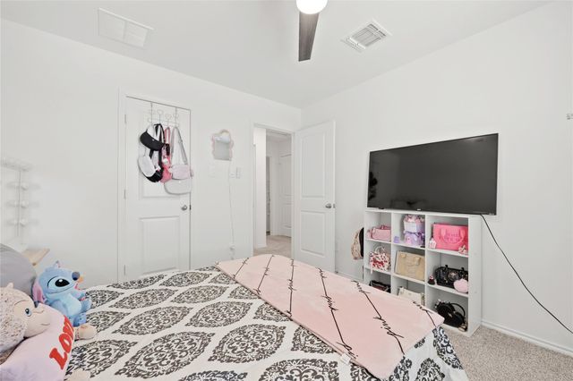 790 Arnold LOOP, Kyle, TX 78640