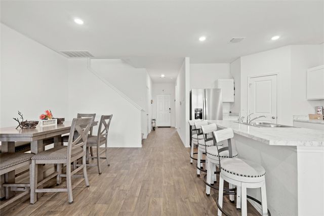 790 Arnold LOOP, Kyle, TX 78640