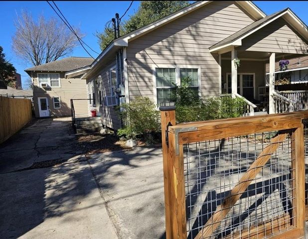 410 Estelle Street, Houston, TX 77003