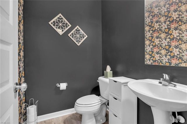 106 Village Pointe DR, Suffolk, VA 23434