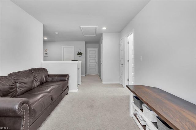 106 Village Pointe DR, Suffolk, VA 23434