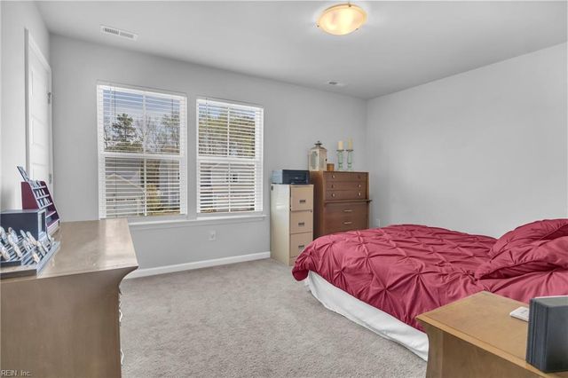 106 Village Pointe DR, Suffolk, VA 23434