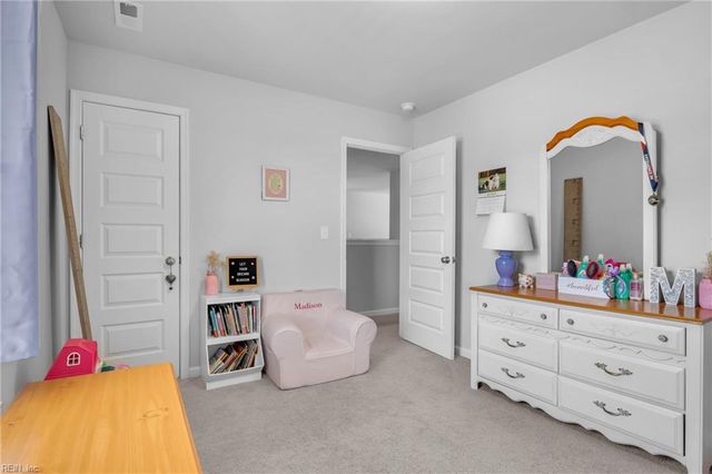 106 Village Pointe DR, Suffolk, VA 23434