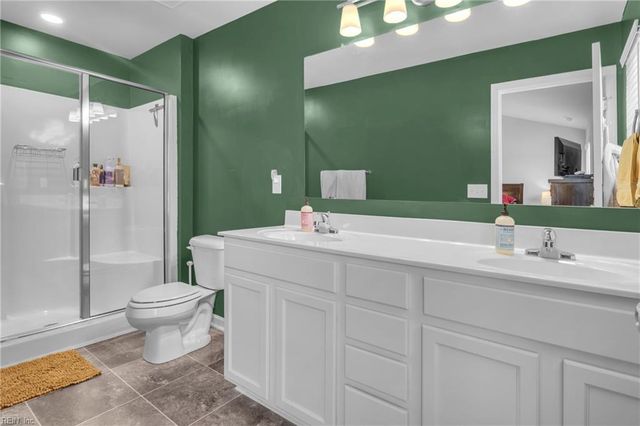 106 Village Pointe DR, Suffolk, VA 23434