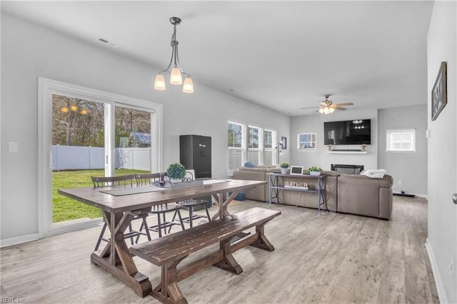 106 Village Pointe DR, Suffolk, VA 23434