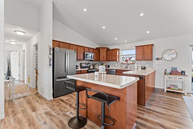 430 White Spruce Avenue, Baraboo, WI 53913