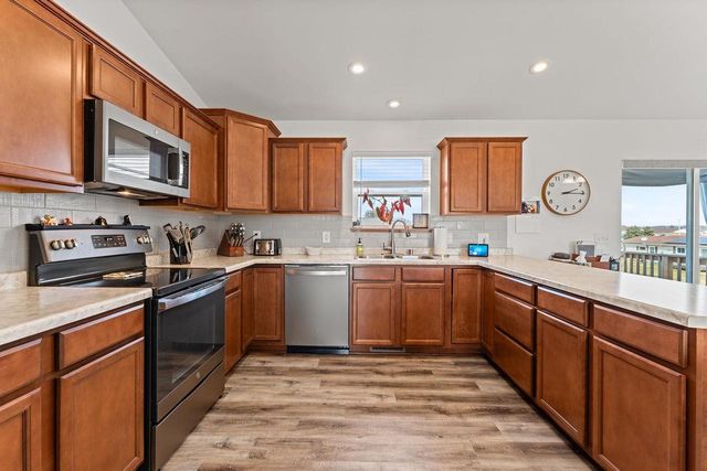 430 White Spruce Avenue, Baraboo, WI 53913