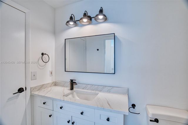 10829 NW 3rd Court B12L, Pembroke Pines, FL 33026