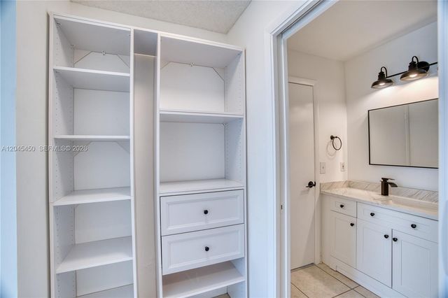 10829 NW 3rd Court B12L, Pembroke Pines, FL 33026