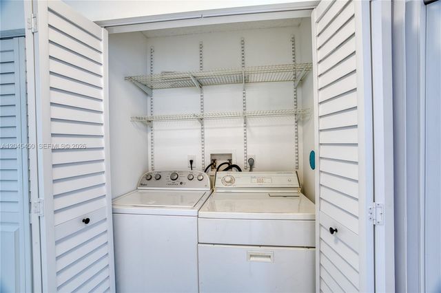 10829 NW 3rd Court B12L, Pembroke Pines, FL 33026