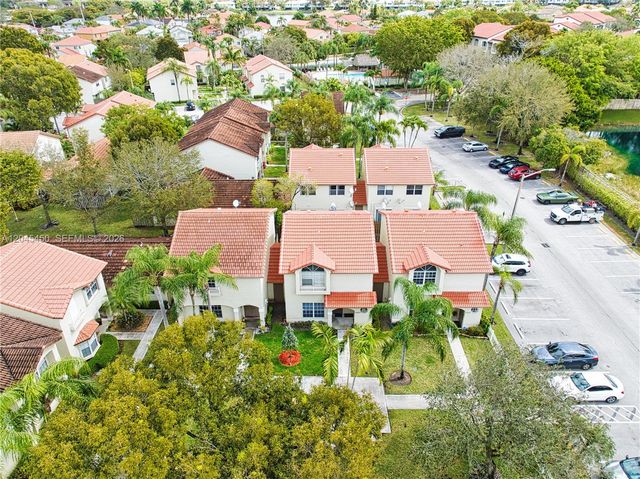 10829 NW 3rd Court B12L, Pembroke Pines, FL 33026