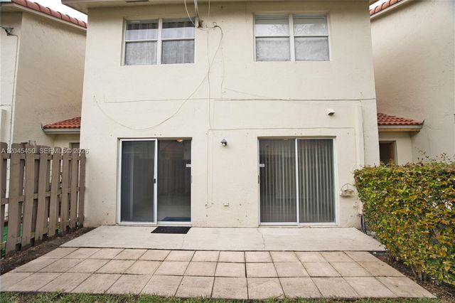 10829 NW 3rd Court B12L, Pembroke Pines, FL 33026