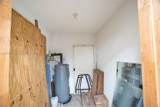 10829 NW 3rd Court B12L, Pembroke Pines, FL 33026