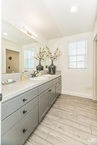 4148 Beverly Avenue, Clovis, CA 93619