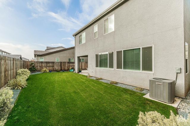 4148 Beverly Avenue, Clovis, CA 93619