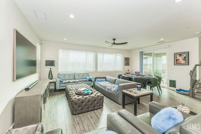 4148 Beverly Avenue, Clovis, CA 93619