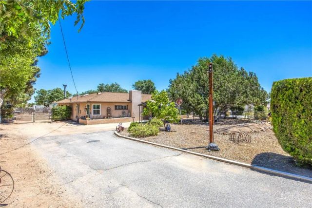 15212 El Centro Street, Hesperia, CA 92345