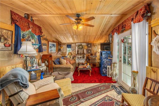 15212 El Centro Street, Hesperia, CA 92345