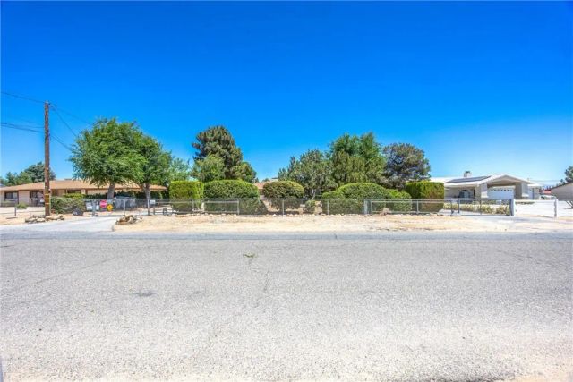 15212 El Centro Street, Hesperia, CA 92345
