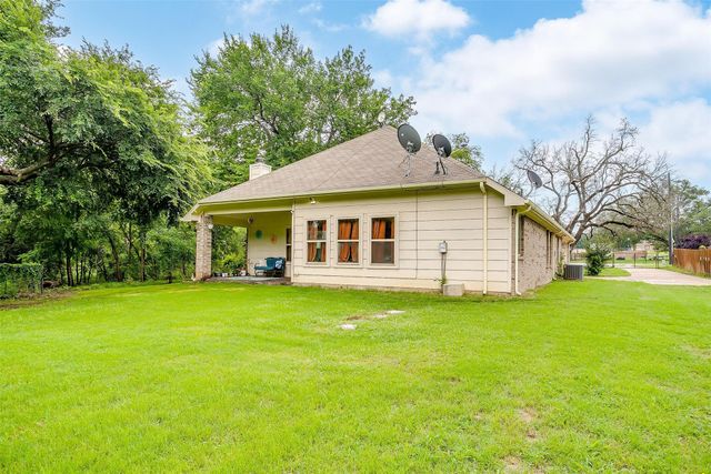 104 Candis Court, Springtown, TX 76082