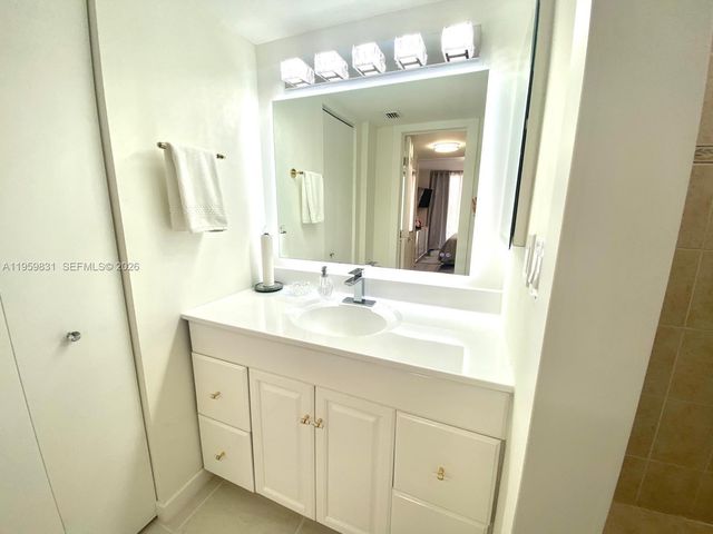 210 174th St 403, Sunny Isles Beach, FL 33160