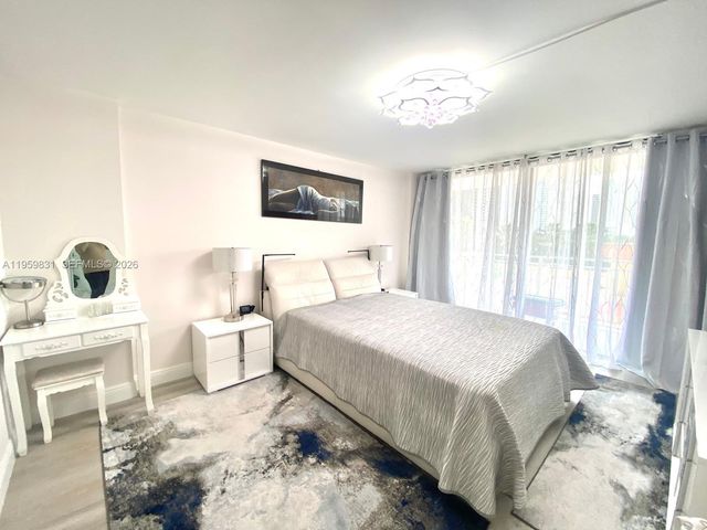 210 174th St 403, Sunny Isles Beach, FL 33160