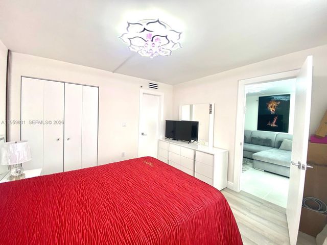 210 174th St 403, Sunny Isles Beach, FL 33160