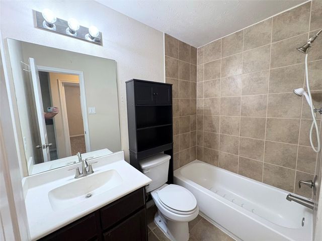 3721 Whisper Walk, Montgomery, TX 77356