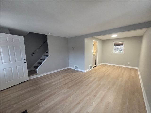 50 Wenzell Pl, Beechview, PA 15216