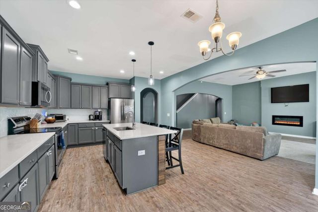 369 Waybridge Way, Richmond Hill, GA 31324