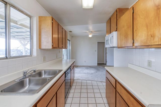 28776 Copper Creek Drive, Coarsegold, CA 93614