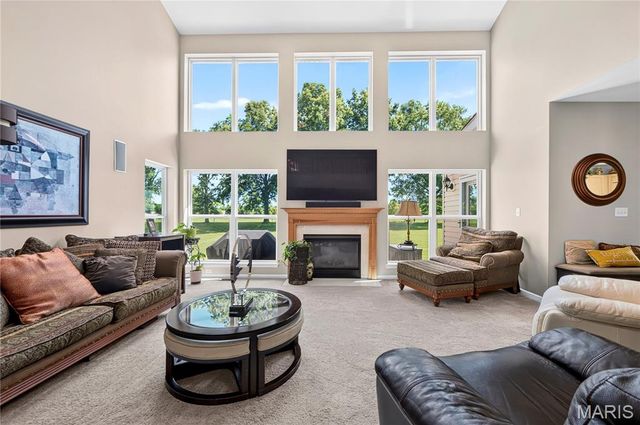 4262 Caballo Crossing Drive, Florissant, MO 63034