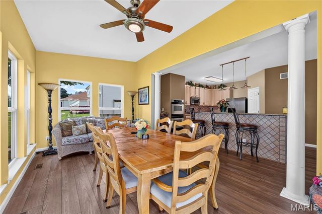 4262 Caballo Crossing Drive, Florissant, MO 63034