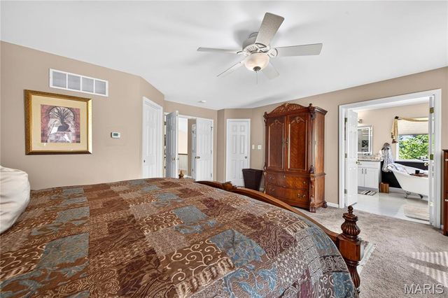 4262 Caballo Crossing Drive, Florissant, MO 63034