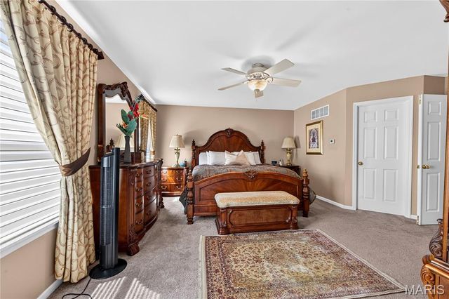 4262 Caballo Crossing Drive, Florissant, MO 63034