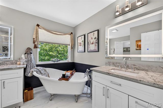 4262 Caballo Crossing Drive, Florissant, MO 63034