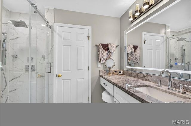 4262 Caballo Crossing Drive, Florissant, MO 63034