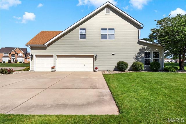 4262 Caballo Crossing Drive, Florissant, MO 63034