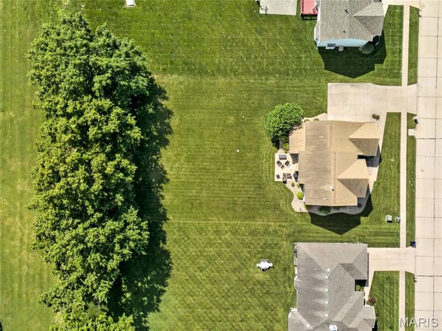 4262 Caballo Crossing Drive, Florissant, MO 63034